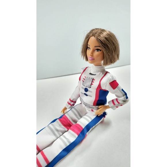 Barbie Astronaut Doll Brunette Hair Space Explorer Toy Collectible - Picture 9 of 11